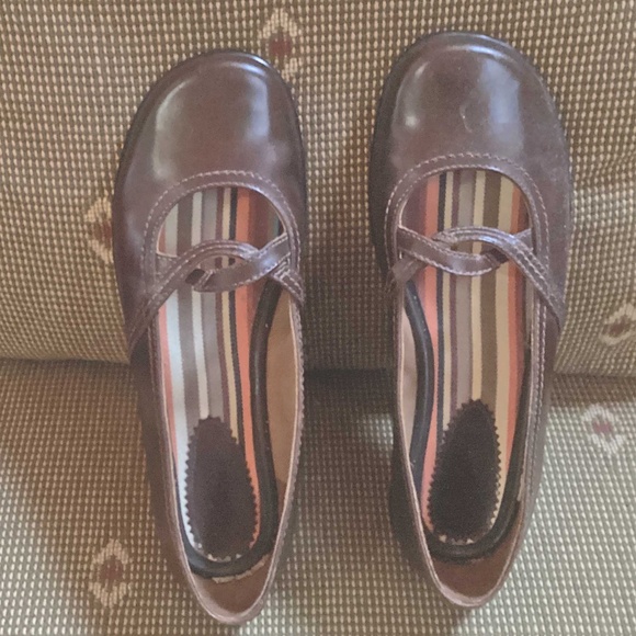 Clarks Mary Jane Slip-Ons Brown Leather 7.5 EUC - Picture 3 of 9
